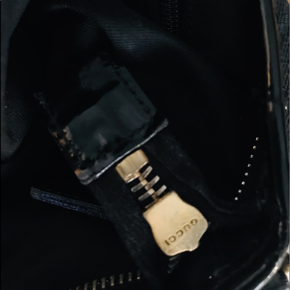 GUCCI Abbey Canvas GG Cross Body Black Bag with Patent Leather Straps - Picture 9 of 14